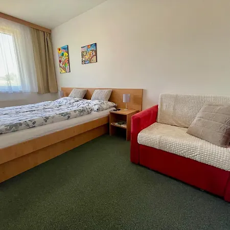 Apartmán U Zámečku 108 *